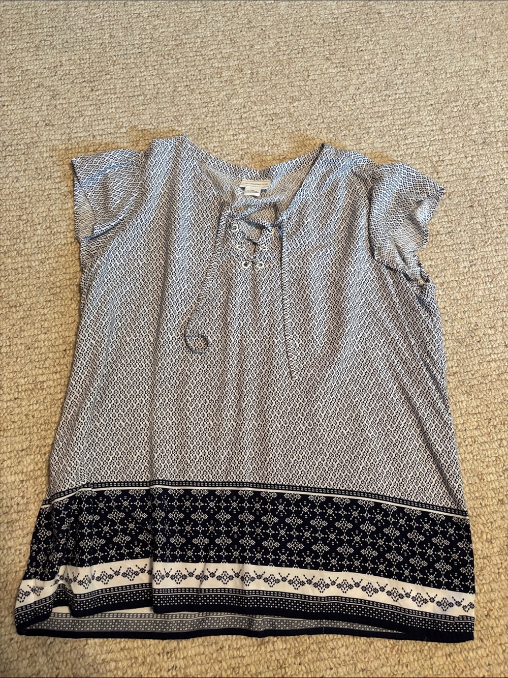 Liz Claiborne XL Short Sleeve Lace-Up Border Print Top - Navy and White